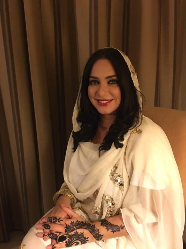 بالفيديو.. الفنانة سلاف فواخرجي رأيت كل الأنبياء في المنام .. وهذه رد فعلها عند رؤيتها السيدة رٌقية 1 سلافة