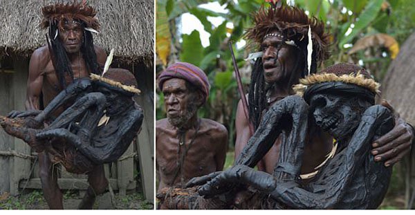 بالفيديو.. مقطع صادم لهياكل عظمية لرجال ونساء معلقة على جدران منزل في بابوا نيوغينيا 1 قبيلة إندونيسيّة تكرّم أجدادها عبر تحنيطهم بالدخان