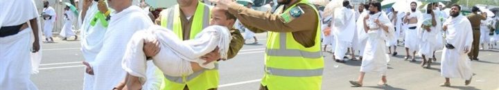 بالفيديو.. مشهد إنساني نبيل لرجل أمن يتخلى عن مظلته لمعتمر بالحرم المكي 10 لرجلي أمن سعوديين