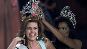 ملكة جمال الكون 