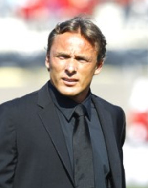 مدرب المريخ يصرّح.. أنتواني هاي: سنؤدي 6 مباريات مهمة خلال أقل من شهر.. الالتزام في أدائها صعب 1 أنتوني هاي