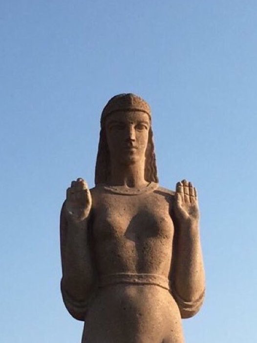 تمثال جديد لسيدة مصرية يثير سخرية نشطاء مواقع التواصل1