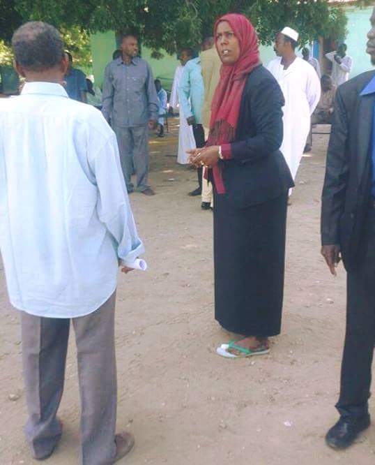 سمية إدريس أكد