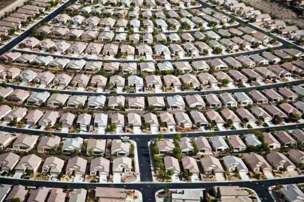 شاهد: مصور يلتقط مجموعة صور مدهشة من طائرة 8 %d9%85%d8%b5%d9%88%d8%b1-%d9%8a%d9%84%d8%aa%d9%82%d8%b7-%d9%85%d8%ac%d9%85%d9%88%d8%b9%d8%a9-%d8%b5%d9%88%d8%b1-%d9%85%d8%af%d9%87%d8%b4%d8%a9-%d9%85%d9%86-%d8%b7%d8%a7%d8%a6%d8%b1%d8%a97