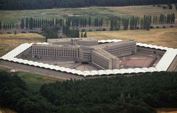 شاهد صور السجن المحبوس فيه سعد لمجرد 2 صور السجن المحبوس فيه سعد لمجرد