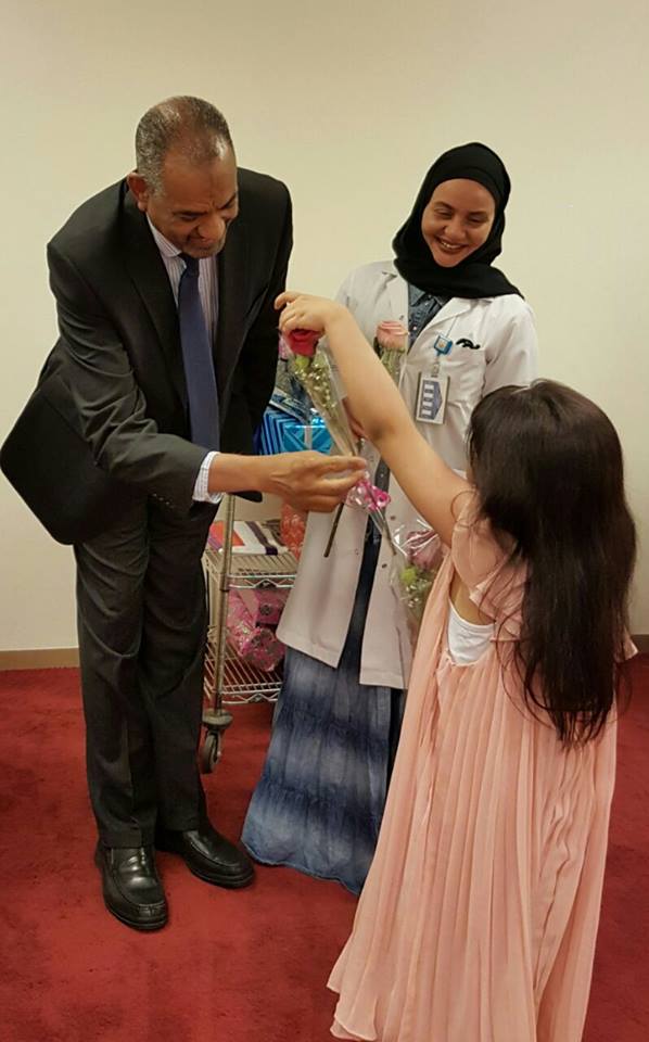 طفلة سعودية تهدي باقة ورد لطبيب سوداني بالرياض.. تعرف على السبب 1 عبد الله ابراهيم صالح درويش