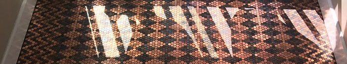 سيدة تحول منزلها إلى تحفة فنية بأكثر من 13 ألف قطعة نقدية 6