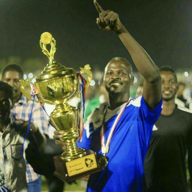 لاماني يطالب لاعبي الهلال بالقتال .. الازرق يوالي تحضيراته بمشاركة 33 لاعبا 1 15032138 1350004445030173 7439603065329885920 n