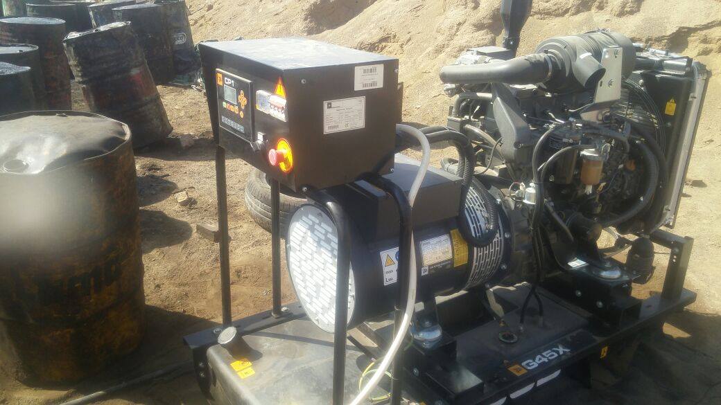 بالصور .. شرطة حماية البيئة تضبط مصنعاً عشوائياً لصهر الرصاص شمال بحري 4 شرطة حماية البيئة تضبط مصنعاً عشوائياً لصهر الرصاص شمال بحري