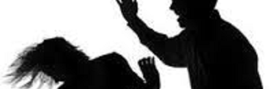 زوج يستغيث أمام المحكمة: مراتى بتضربنى وبتهددنى بالسجن عشان العصمة فى إيدها 10 kaf saf3a