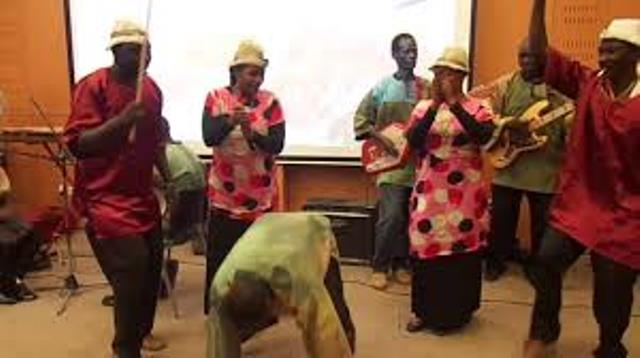 فيديو.. احلى رقص لفرقة البالمبو السودانية 1 البالمبو