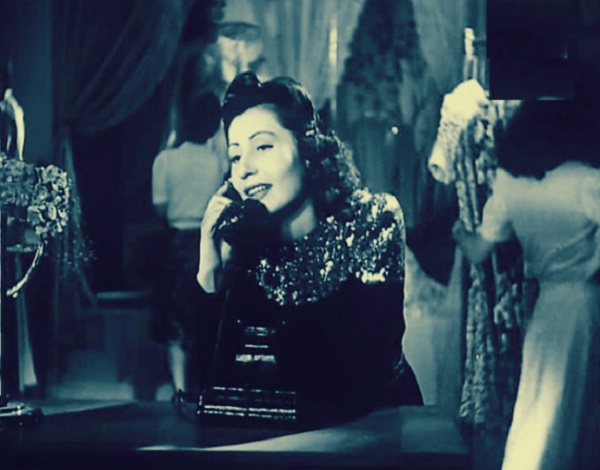 قصة ممثلة «خطافة رجالة» واسمها منى: أشهرت إسلامها لتتزوّج 1 منى