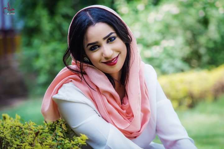 بعد فصلها رسمياً من القناة بسبب "العصيان".. المذيعة الأشهر على فيسبوك ترد بتصريح قوي "هكذا تكرم قناة الشروق المجدين والمخلصين" 1 15541175 1849622198647818 295878255272444087 n