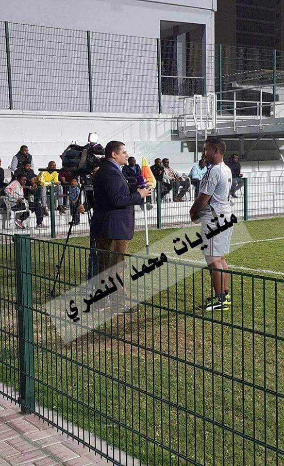 شاهد بالصور.. النصري كفر ووتر..فنان الطمبور الأول "ود النصري" يقود السودان للفوز على نجوم قطر في مباراة لكرة القدم أقيمت بالدوحة 3 15541487 764646043690696 5046285755207453738 n