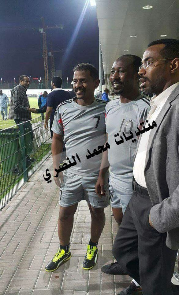 شاهد بالصور.. النصري كفر ووتر..فنان الطمبور الأول "ود النصري" يقود السودان للفوز على نجوم قطر في مباراة لكرة القدم أقيمت بالدوحة 2 15578735 764645497024084 5331045987655846869 n