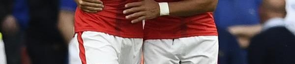 سجدة أوزيل تلهب مشاعر مئات الآلاف على "انستغرام" 10 8988989