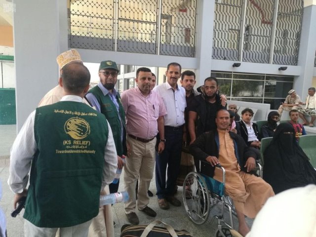 نقل 16 يمنياً من تعز للعلاج في السودان.. إنفاذاً لتوجيهات خادم الحرمين الشريفين الملك سلمان بن عبدالعزيز 1 اليمن جرحى