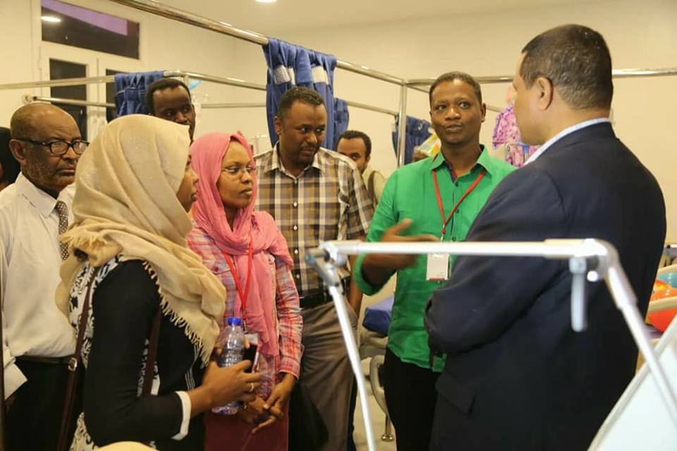 مبادرة الاطباء السودانيين بالخارج (مراسي) تقدم هديتها للوطن (غرفة عناية مكثفة للأطفال).. صور 7 مراسي5
