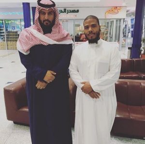 قصة أميركي تحول من غناء الراب إلى بيع القهوة بالسعودية 2 2eb4e8df b4d5 4830 8a39 9c1a6fd5a673 1