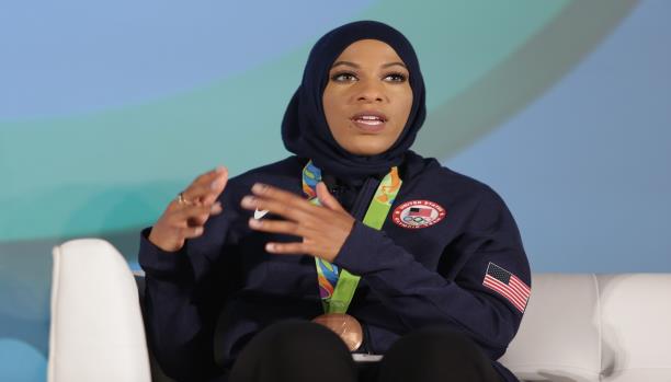 بطلة أولمبية أميركية محجبة أوقفت بسبب ترامب! 1 ابتهاج محمد