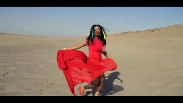 فنانة اثيوبية تخطف قلوب السودانيين برائعة حمد الريح "الوصية".. فيديو 1 الوصية