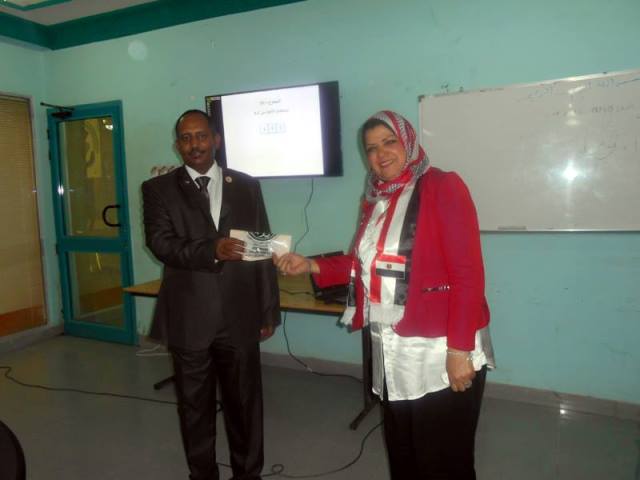 في الصور، مصريات يرتدين الثياب السودانية ولسان حال الجميع.. (السودان ومصر، شعب واحد، نيل واحد) 8 امين مصر4