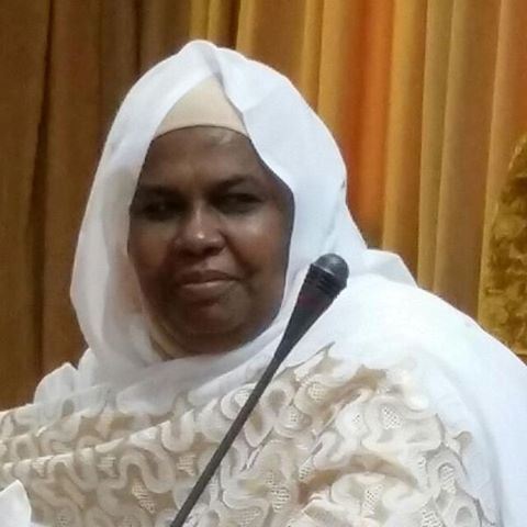 الدكتورة رجاء حسن خليفة تنفي خبر زواجها دون ولي أمر 1 رجاء حسن خليفة