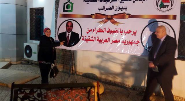 في الصور، مصريات يرتدين الثياب السودانية ولسان حال الجميع.. (السودان ومصر، شعب واحد، نيل واحد) 7 مايسة عطوة6