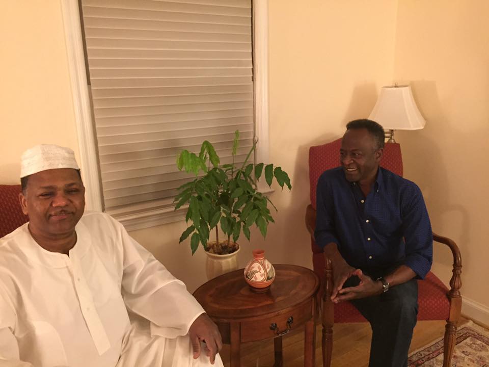 لست أدرى لم كان الزواج هو الدافع الذى حملنى للكتابة عن مجدى العاقب !!!! 3 مجدي العاقب2