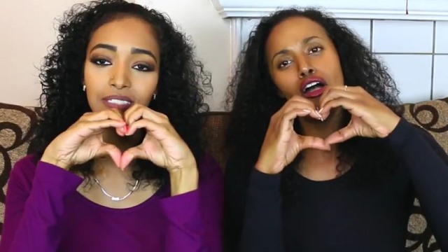 امينة واختها في برنامج تحدي للتحدث باللهجة السودانية.. مرح وضحك بلا حدود.. فيديو 1 امينة حب