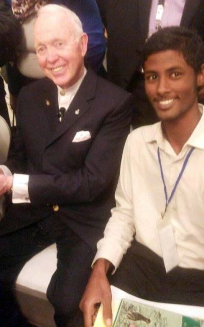 البشير يلتقي توني بوزان بالسودان .. الأمل جعل لقاء الشاب بالعالم الكبير ممكناً 1 بوزان