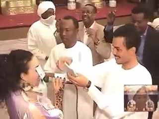 بامر السودانيين حسنوات تشاد يتوجن كاجمل جميلات افريقيا والعالم.. ندى القلعة في حفل تشاد.. فيديو وصور 12 تشاد11