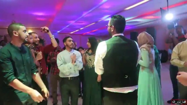 عريس سوداني يوثق لزواجه ،ورقصة رائعة مع زوجته يوم الزفاف.. فيديو وصور 2 حنة