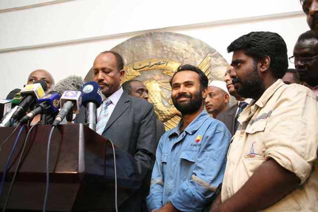 الحكومة السودانية تستعيد ثلاثة رهائن محتجزين لدي مجموعات معارضة بدولة جنوب السودان 1 رهائن سودان