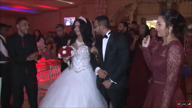 عريس سوداني يوثق لزواجه ،ورقصة رائعة مع زوجته يوم الزفاف.. فيديو وصور 12 يوم5