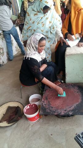 بالصور.. الإعلامية ناهد الباقر تشارك نساء مروارتي "عواسة" الأبري الرمضاني 2 18010013 1830340913855104 4338914743748800163 n