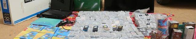 بالصور .. المباحث الفدرالية بنيالا تضبط شبكة سرقات خطيرة وتعيد (672) هاتفاً ولابتوب 10 18035582 10208829251948521 1797847718 n