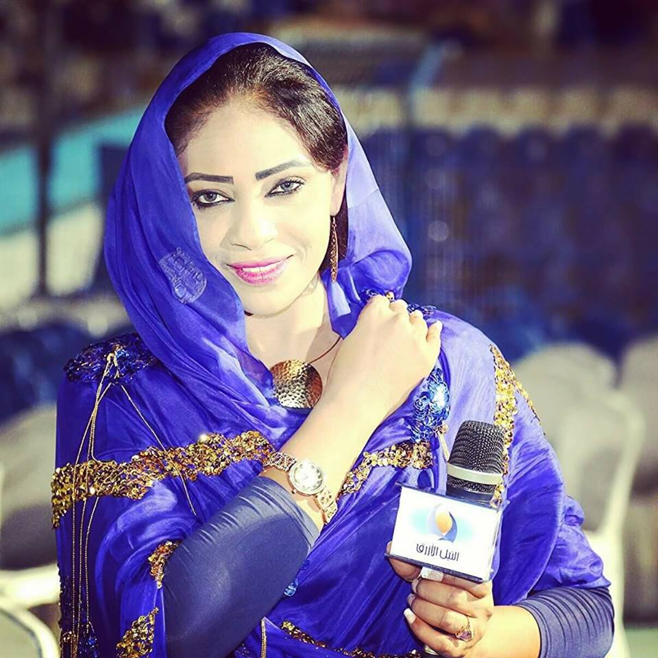 شاهد بالفيديو.. المذيعة سهام عمر والفنانة فاطمة عمر تتصافيان وتتصالحان على الهواء مباشرة بعد فترة من الخصام والزعل لهذا السبب والأخيرة تقدم إعتذارها بأغنية 1 18057882 1461212097276975 1646345545664073356 n