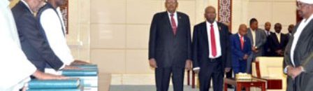 الرئاسة السودانية تبعد وزير (الدكتوراه المزورة) وتسمي وزيرا للعدل 10 الوفاق الوطني