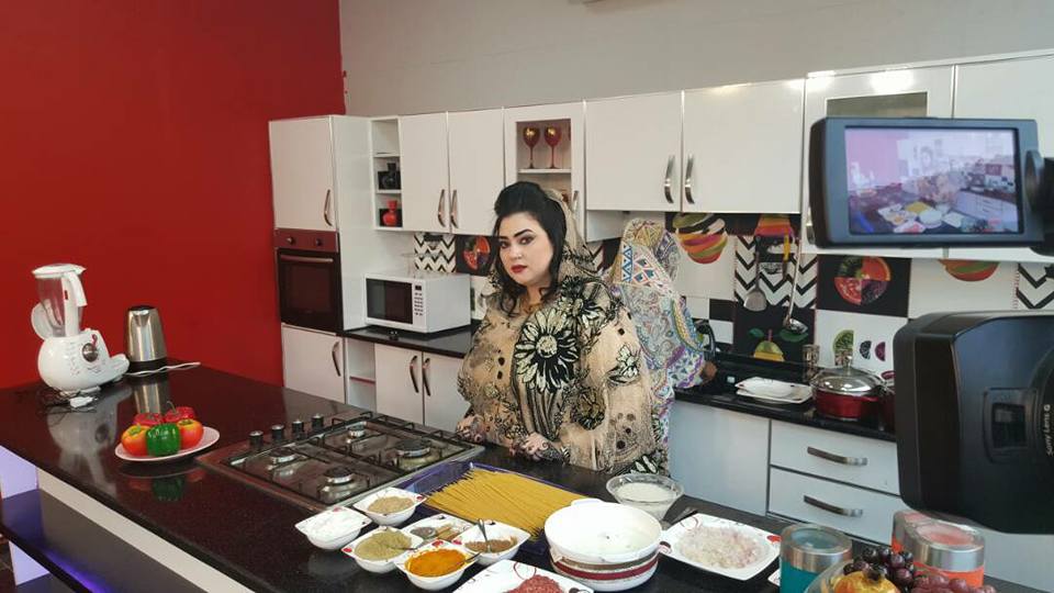 شاهد بالصور.. الفنانة مونيكا روبرت تظهر في رمضان بـ"الأيادي الطاعمة" 1 18300933 794119147430838 6093086511539369267 n