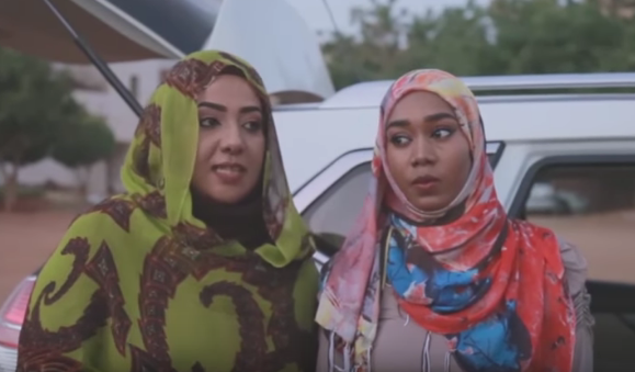 شاهد بالفيديو.. رعب وبكاء المذيعة تمني منتصر في الكاميرا الخفية..وكيف تعاملت المذيعة الأخري إيمان بركية مع أفراد عصابة "كابوس" 1 Capture1