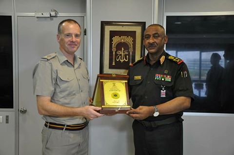 المفتش العام للقوات المسلحة يلتقي الملحق العسكري البريطاني ويمتدح علاقات التعاون بين البلدين 1 المفتش العام