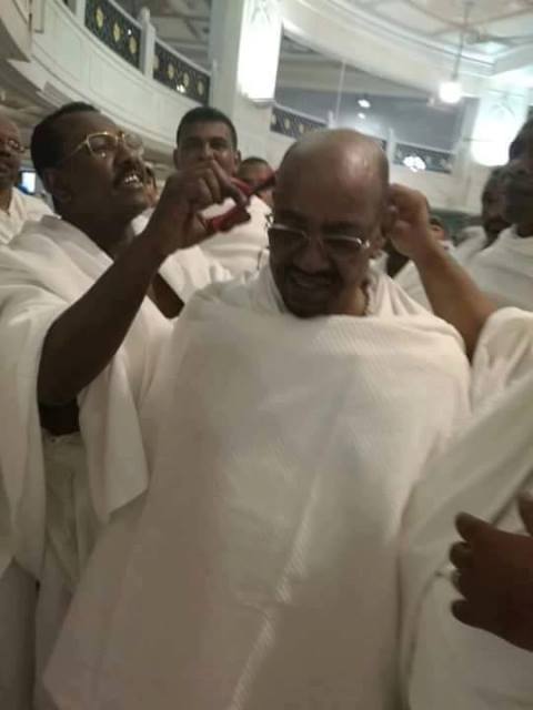 المشير عمر البشير يلتقي الفريق طه عثمان بالمملكة العربية السعودية 1 طه يحلق البشير