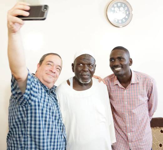 السفارة الأمريكية في السودان تشارك افطار رمضاني مع صديق للسفارة علي فيسبوك.. صور 1 كركساوي