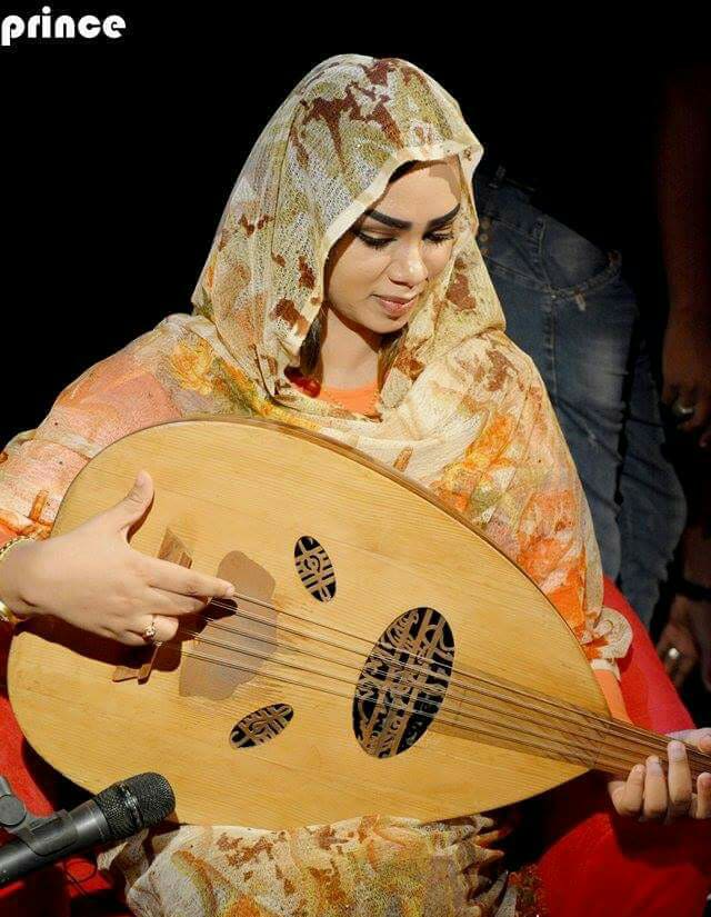 بالصورة..ساحرة الشاشة الزرقاء ريان الظاهر: "علاقتي بالعود زي علاقتي بالمسلسلات" 1 19511038 809222665906568 131470216431096011 n