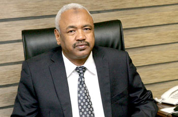 خلال أيام السودان في حربه على الفساد يقدم القطط السمان للمحاكم لاسترداد كافة أموال الشعب 1 النائب العام مولانا عمر أحمد محمد