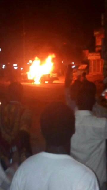 الشرطة: وافد سوري يصدم موطنا بسيارته بالأزهري ومتفلتون يحرقون سيارته ولا علاقة للحادثة باختطاف أطفال 1 ع2