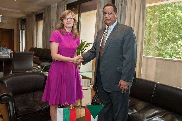 وزيرة الخارجية البلغارية: السودان أفضل شريك للاتحاد الأوربي في مجال مكافحة الهجرة غير الشرعية والتطرف والإرهاب 1 وزير الخارجية البلغارية