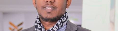 ذات ليلة صحبت الفنان "حمد الريح" من توتي إلى الخرطوم على ظهر مركب 10 زرياب الصديق 2