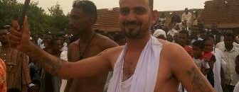 من هو القبطي الذي انتشرت صوره وهو يركز ليجلد بالسوط في فرح سوداني وماذا كان يعمل جده في مدينة شندي؟ 11 فادي جورج